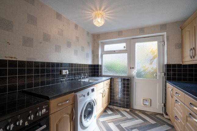 92 Selby Close, Birmingham photo 3