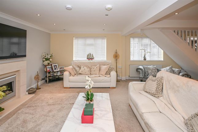 6, Linkway Road, Brentwood photo 3