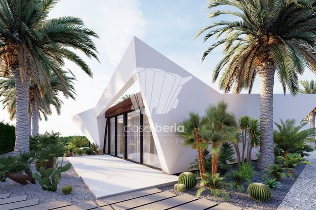 Villa for sale in Street Name Upon Request, Lagoa (Algarve), Pt