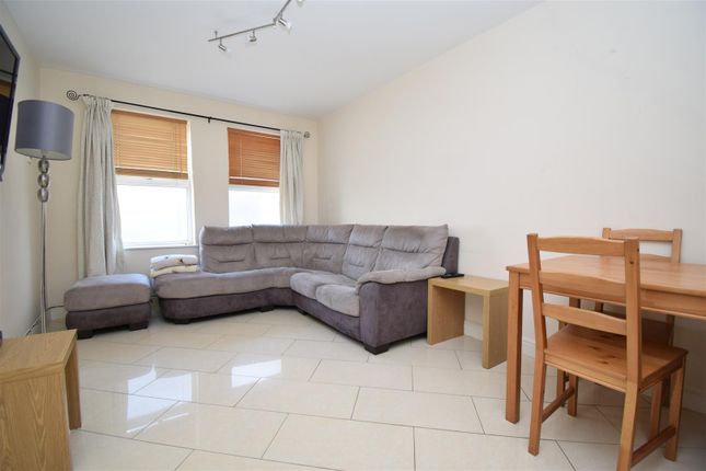 29, Cluntergate, Wakefield photo 4