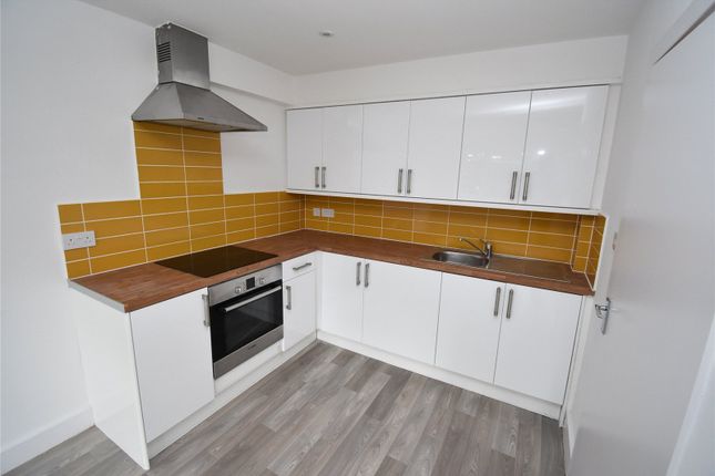 68, The Shires, Luton photo 3