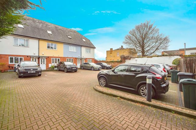 Maisonette for sale in Keppel Close, Greenhithe, Kent