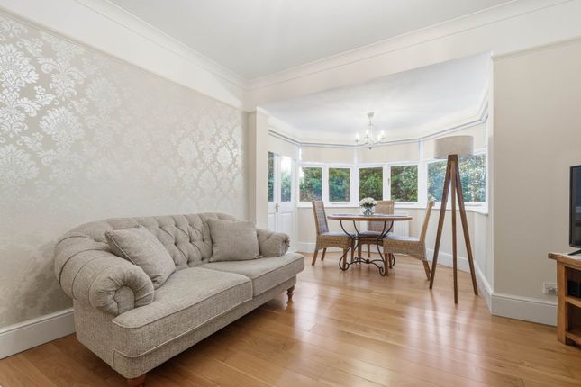 9, Fairfield Road, Brentwood photo 3