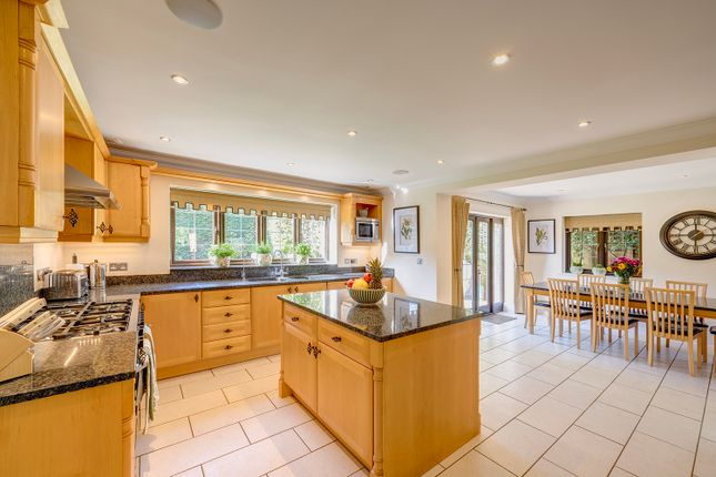 Mentmore Lodge, Ledborough Gate, Beaconsfield photo 4
