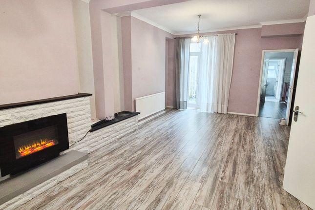 38, NEATH photo 2