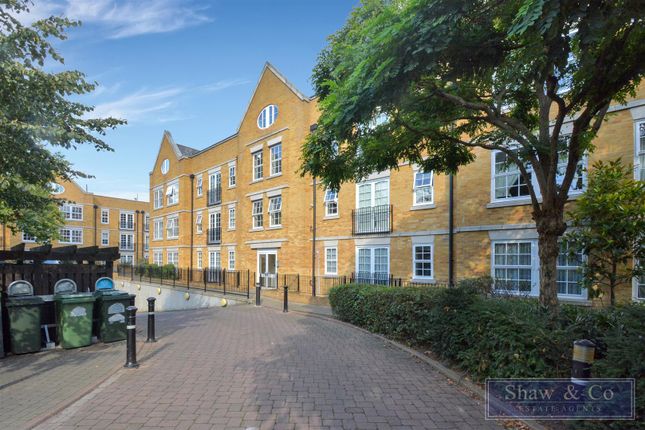 Thumbnail Flat for sale in Twickenham Road, Isleworth