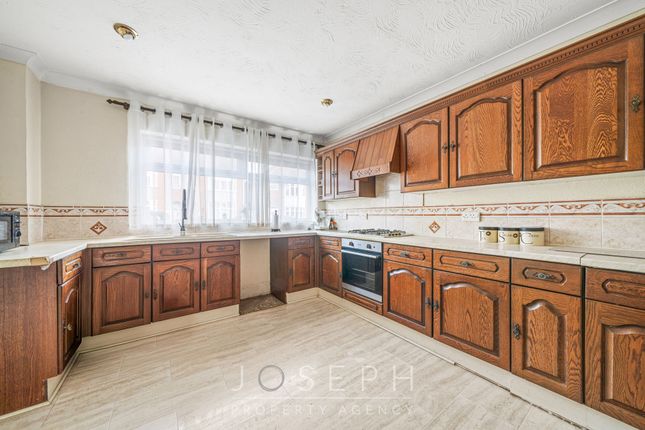48 Henslow Road, Ipswich photo 3