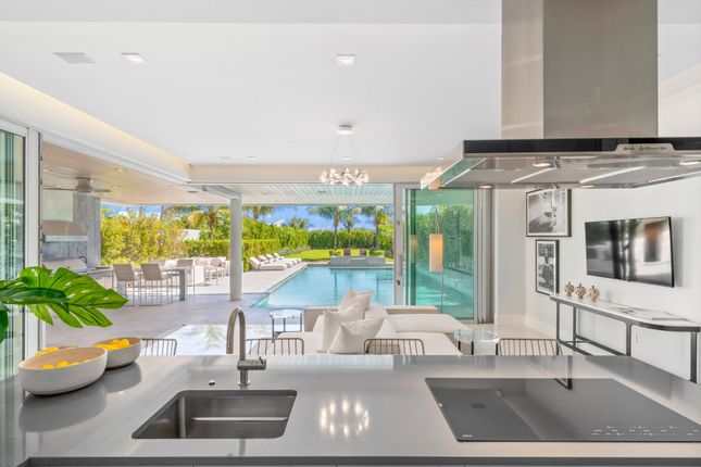 Property for sale in Atlantic Way, Miami Beach, Fl 33141, Usa