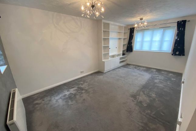 27, Corfe Close, Borehamwood photo 4