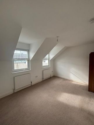 Town house to rent in Balantyne Place, Peebles