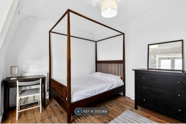 Flat, Harmood House Harmood St, London photo 4