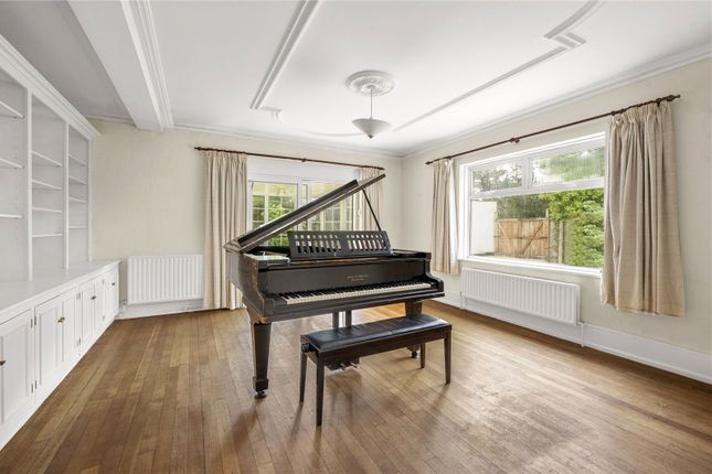 3, Warren Lodge, Kingston upon Thames photo 3