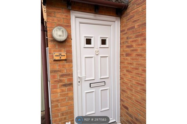 Hollybush Close, Chippenham photo 2
