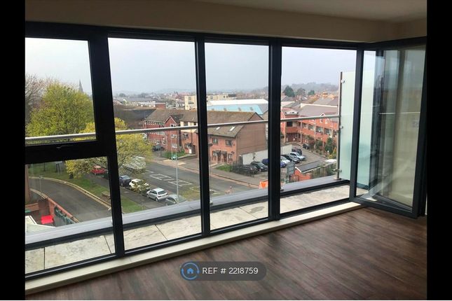 Thumbnail Flat to rent in Lewis Street, Cardiff