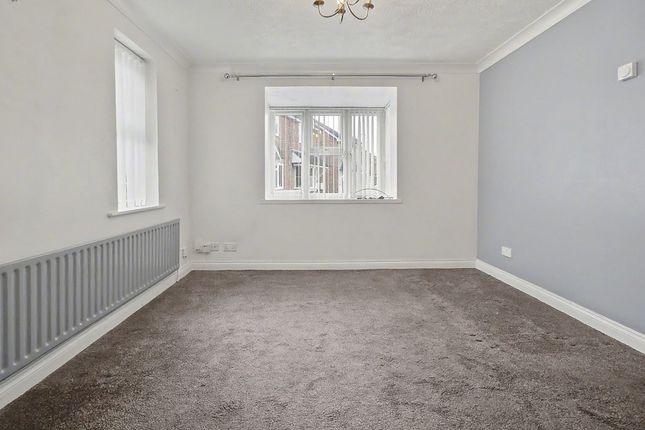 24, Gregory Close, Sittingbourne photo 2