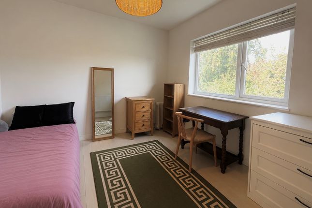 1 Bedroom House in CF10 5LD