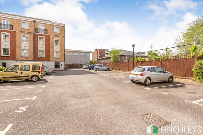 Flat for sale in Solomons Court, High Road, North Finchley