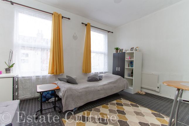 13 Cromwell first floor flat., Coventry photo 3
