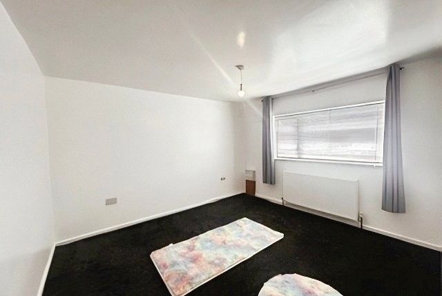 Flat A, 1, Acacia Road, South Yorkshire photo 4