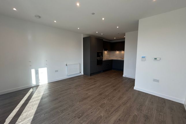 Flat 37, Wolff House, London photo 3