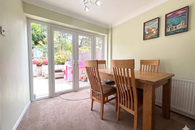 47, Evergreen Road, Camberley photo 4