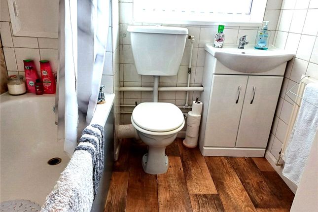 14, Suffolk Court, Porthcawl photo 3