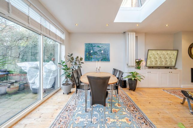 8, Brookfield Avenue, Ealing photo 3