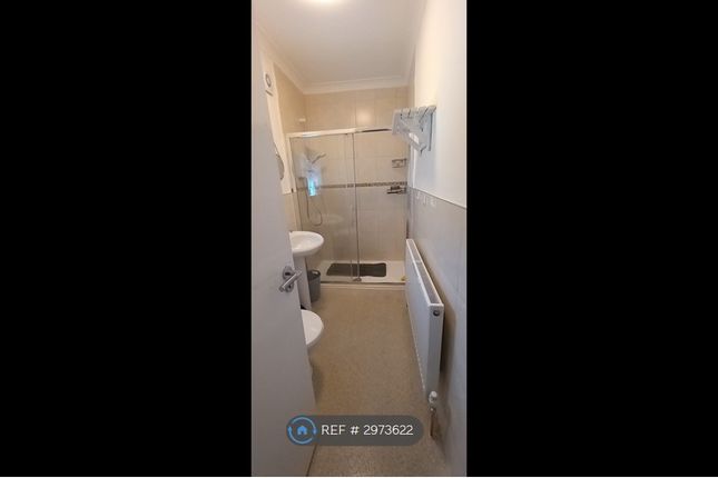 Flat, Llewelyn Road, Colwyn Bay photo 4