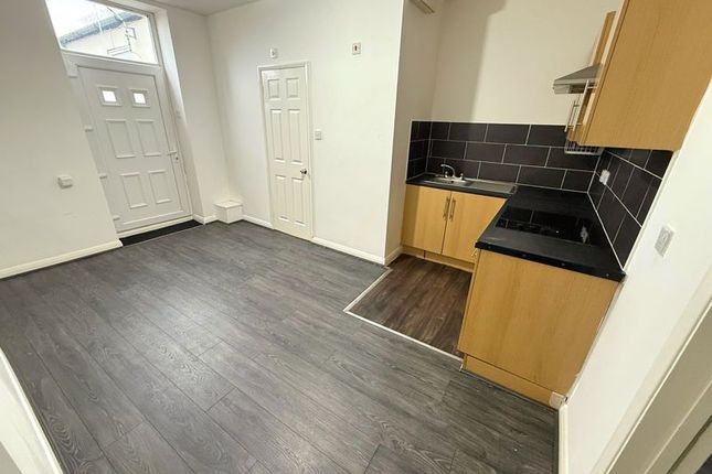 Living/ Kitchen Area