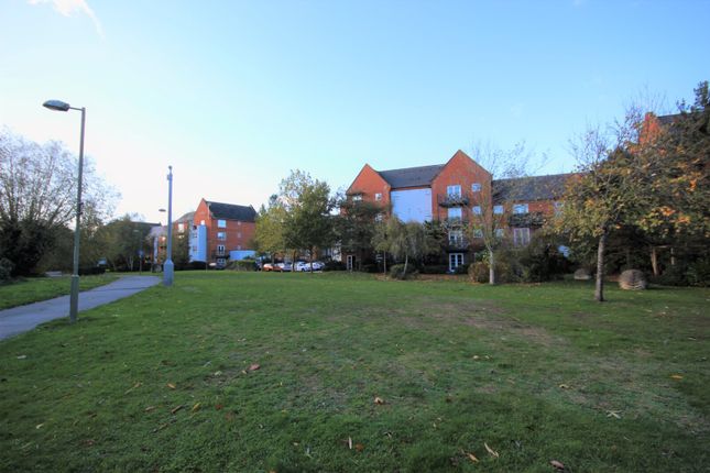 Flat for sale in Smiths Wharf, Wantage, Oxfordshire