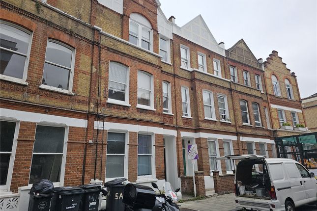 Thumbnail Flat to rent in Heyford Terrace, Vauxhall, London