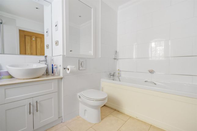 Flat for sale in Canal Wharf, Chichester