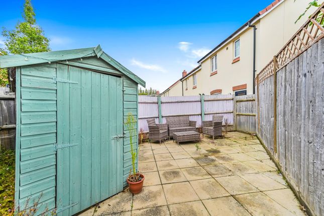 69, Hallett Road, Dunmow photo 4