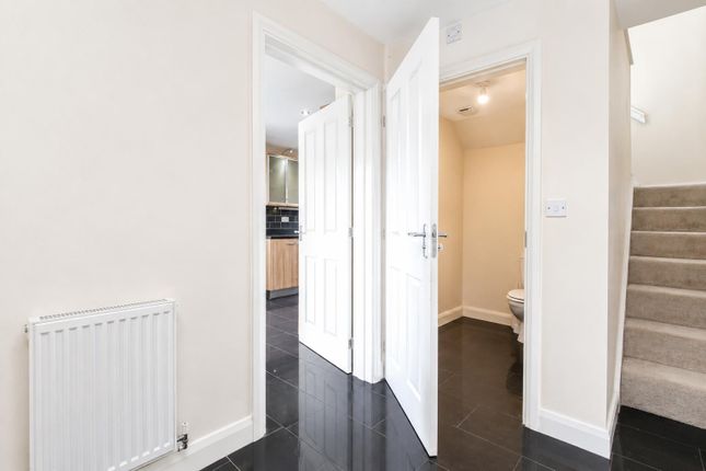 9, Lowery Crescent, Milton Keynes photo 4