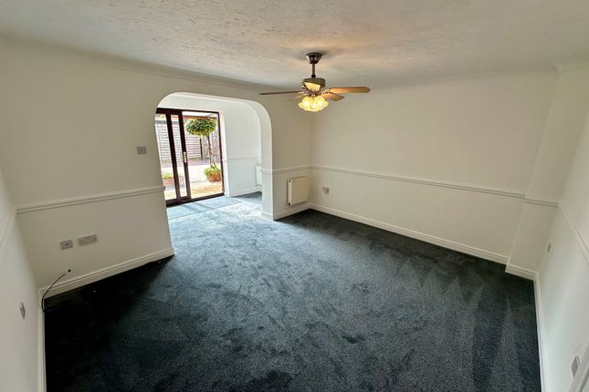 43, Macpherson Robertson Way, BURY ST. EDMUNDS photo 3