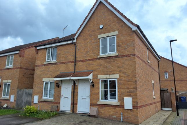 Thumbnail Detached house to rent in Northfield Avenue, Doncaster