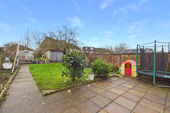 40, Bracknell Road, Surrey photo 4