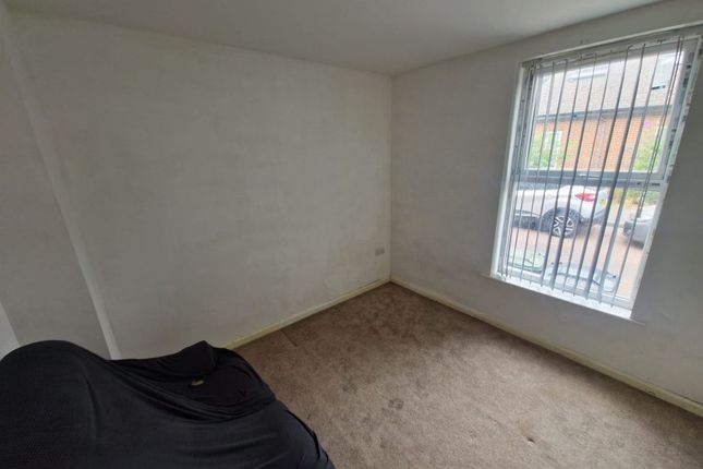 Wellington Street, Luton photo 3