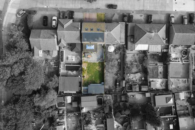 44 Brookside Road, Istead Rise, Kent photo 3