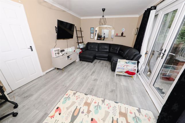 4, Arthur Place, Cowdenbeath photo 4
