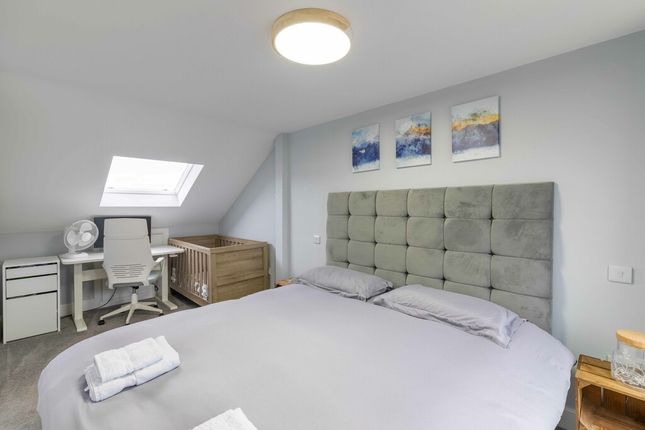 Property to rent in Mascotte Road, Putney
