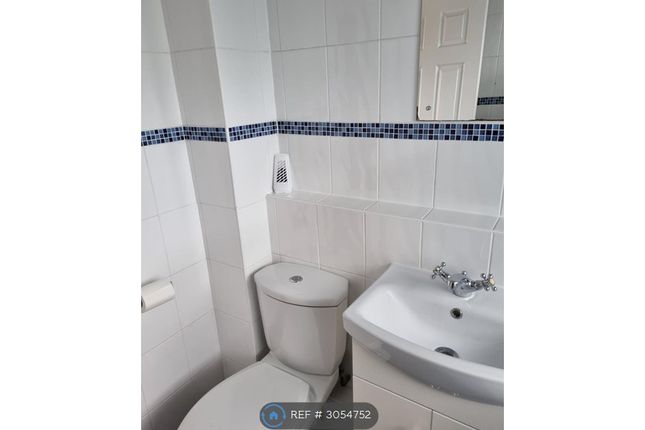 Hindhead Close, Uxbridge photo 5