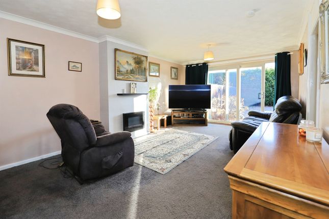 7, Highlow Avenue, Kidderminster photo 2