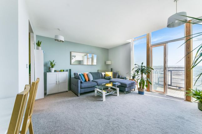 Flat for sale in Western Beach Apartments, Royal Victoria