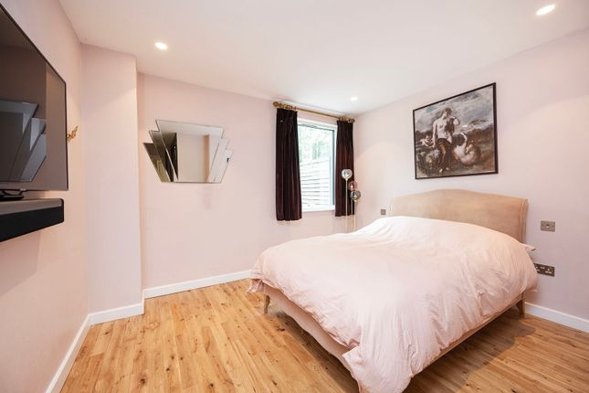 Andre Street, Hackney photo 4