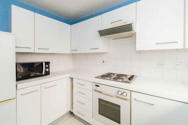 Flat for sale in Westwood Road, Southampton