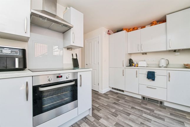 20, Finch Close, Exeter photo 4