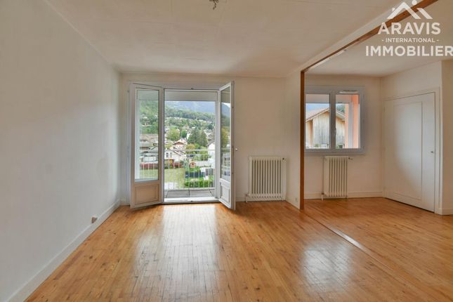 Apartment for sale in Rhône-Alpes, Haute-Savoie, Faverges-Seythenex