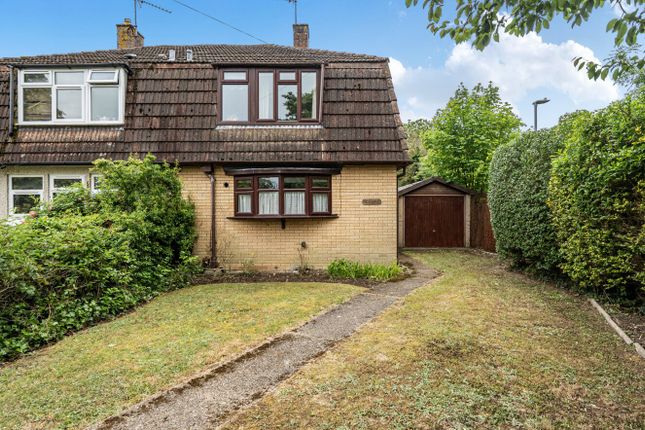 2-bed house on 10, Players Green, Reading, £255,000