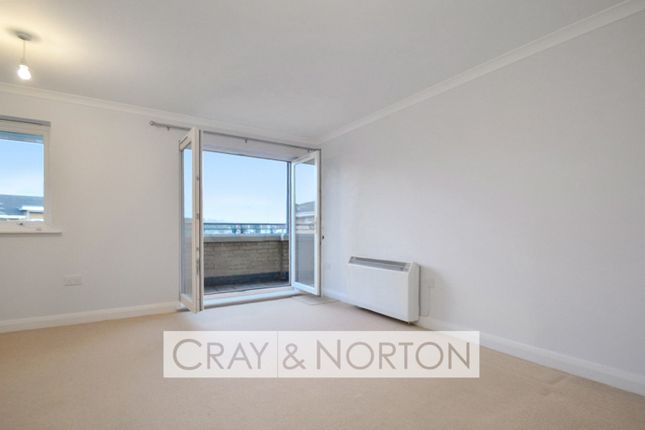 64, Manning Gardens, Croydon photo 2